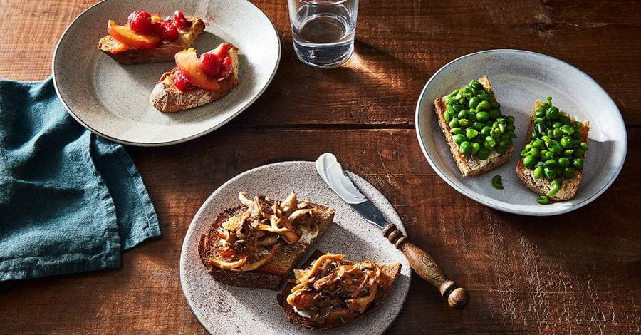 recipe image Wild Mushroom & Thyme Toast Topper